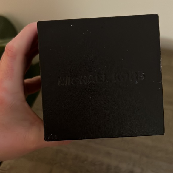 Michael Kors Watch - Picture 3 of 3